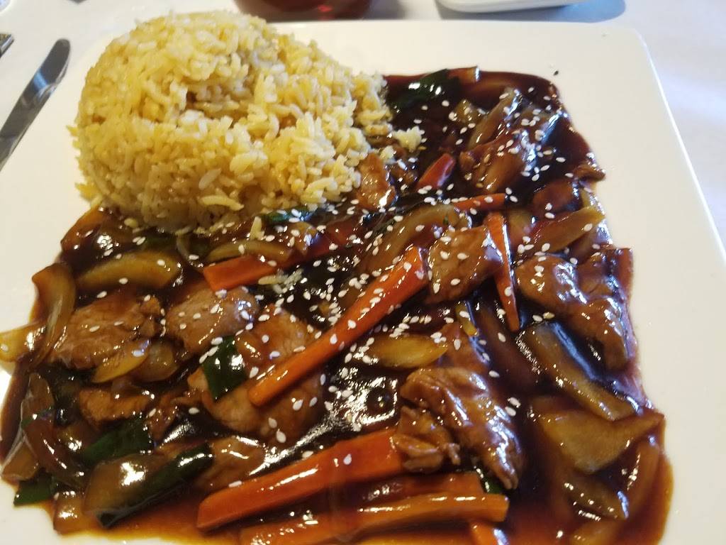 Mynt Fusion Bistro | restaurant | 800 W Main St, Lowell, MI 49331, USA | 6169879307 OR +1 616-987-9307