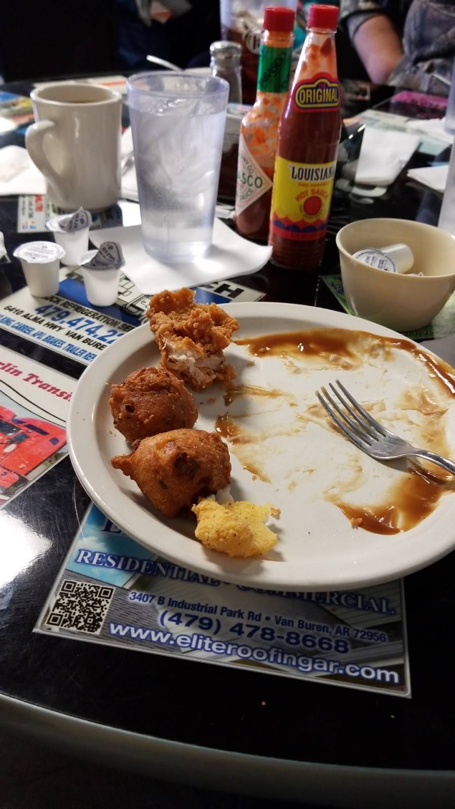 Ds | restaurant | 3200 Alma Hwy, Van Buren, AR 72956, USA | 4794743574 OR +1 479-474-3574