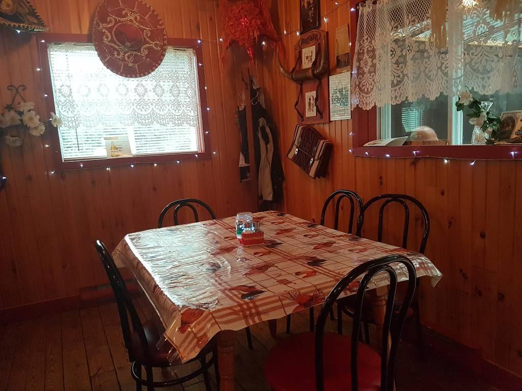 Casa La Piñata | restaurant | 24 Route de Rawdon, Saint-Alphonse-Rodriguez, QC J0K 1W0, Canada | 4508831544 OR +1 450-883-1544