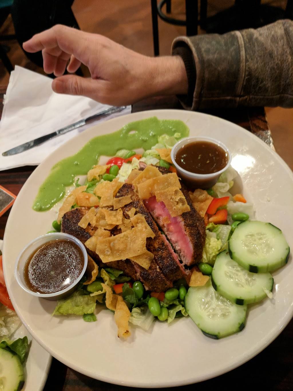 Emils Tavern on Center | restaurant | 161 Center St, Grayslake, IL 60030, USA | 8475438879 OR +1 847-543-8879