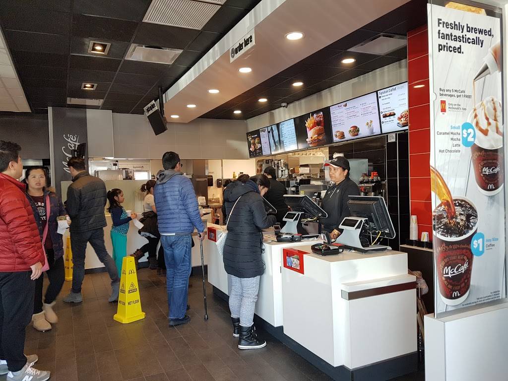 McDonalds | cafe | 80-03 Queens Blvd, Elmhurst, NY 11373, USA | 7184781204 OR +1 718-478-1204