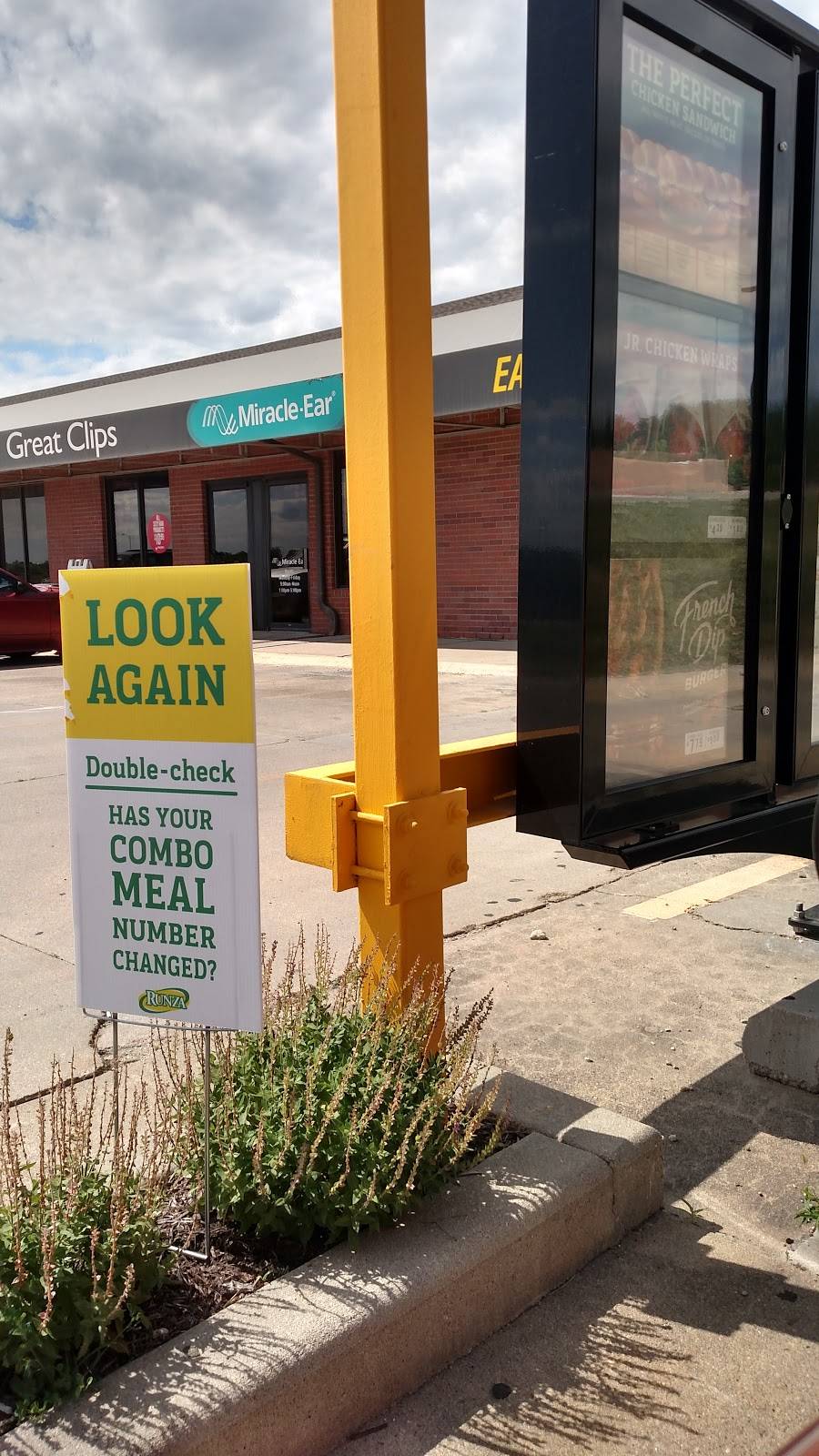 Runza Restaurant | restaurant | 5310 S 56th St, Lincoln, NE 68516, USA | 4024219117 OR +1 402-421-9117