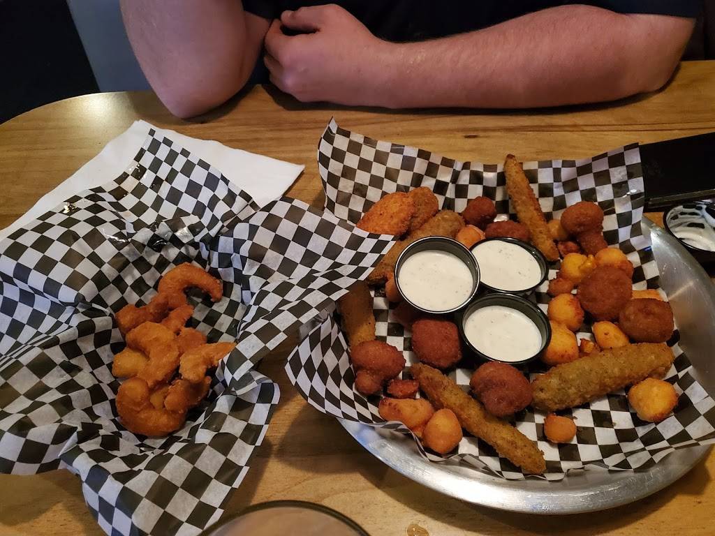 Winchester Bar & Grill | night club | 7002 Q St, Omaha, NE 68117, USA | 4023319933 OR +1 402-331-9933