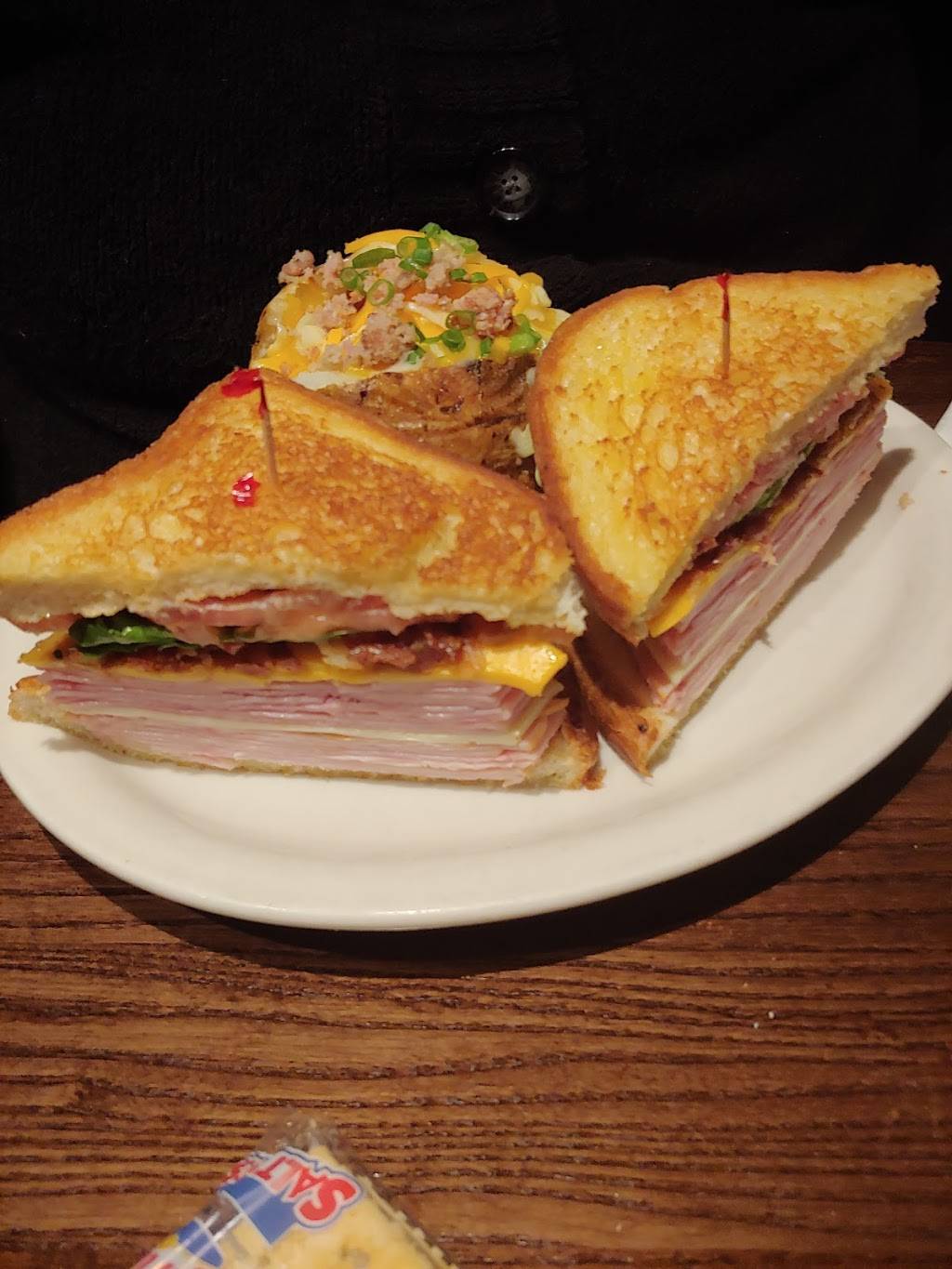 J Peters Grill & Bar | restaurant | 502 Old Lexington Hwy Unit 2, Chapin, SC 29036, USA | 8038164114 OR +1 803-816-4114