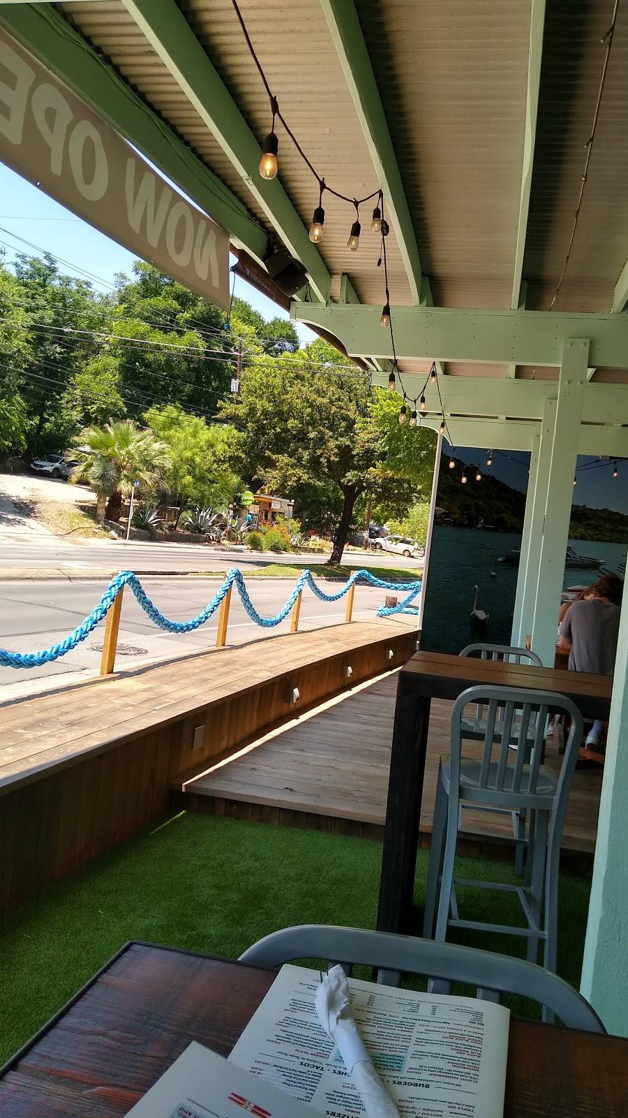 Ski Shores Cafe | restaurant | 1530 Barton Springs Rd, Austin, TX 78704, USA | 7372225600 OR +1 737-222-5600