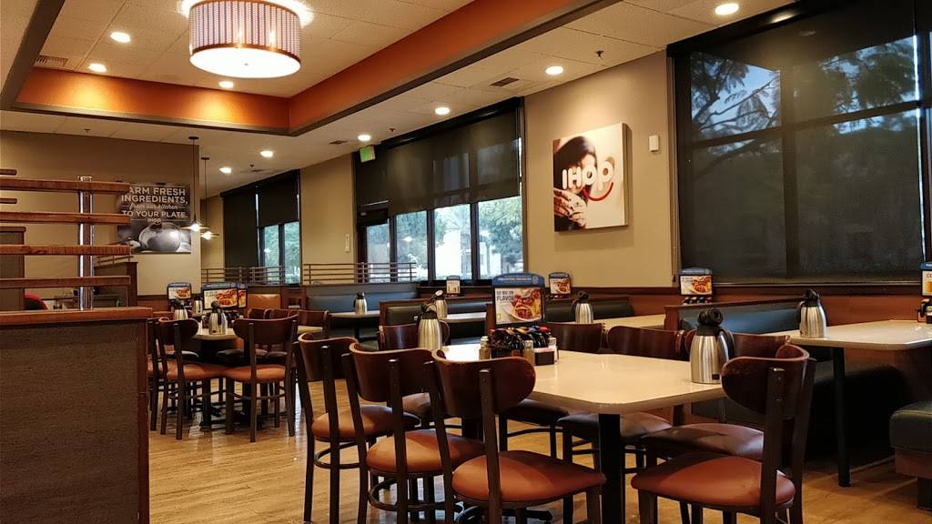 IHOP | restaurant | 2169 Fenton Pkwy, San Diego, CA 92108, USA | 6196403711 OR +1 619-640-3711