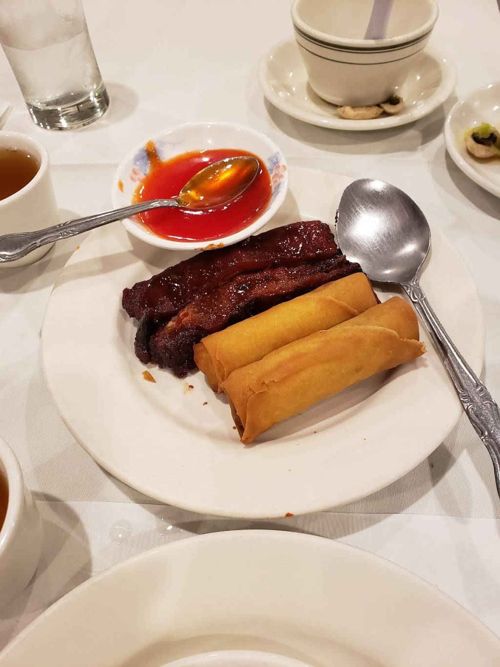 Sun Moon Garden | restaurant | 1511 N San Fernando Blvd, Burbank, CA 91504, USA | 8188467660 OR +1 818-846-7660