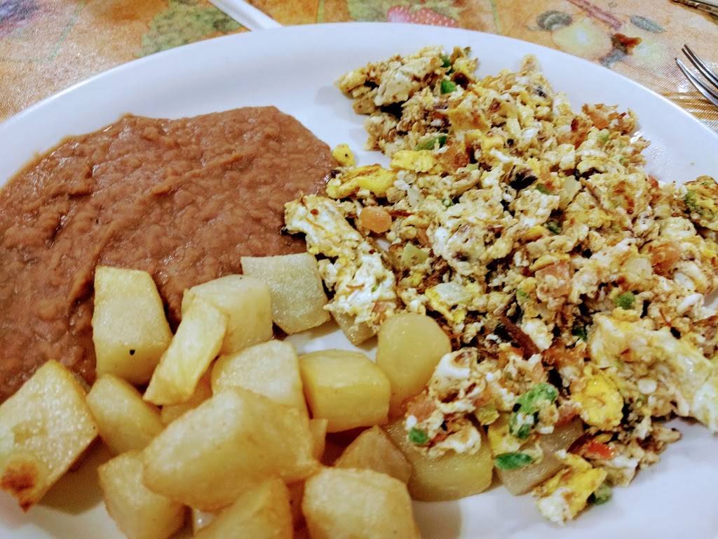 Regias Cocina | restaurant | 1701 W Martin St, San Antonio, TX 78207, USA | 2107767222 OR +1 210-776-7222