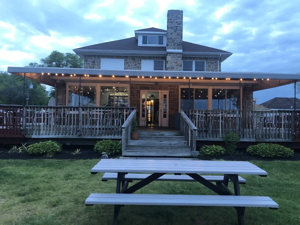 UnWined on the water at Triton Marina | restaurant | 285 Plum Point Rd, Elkton, MD 21921, USA | 4434063947 OR +1 443-406-3947