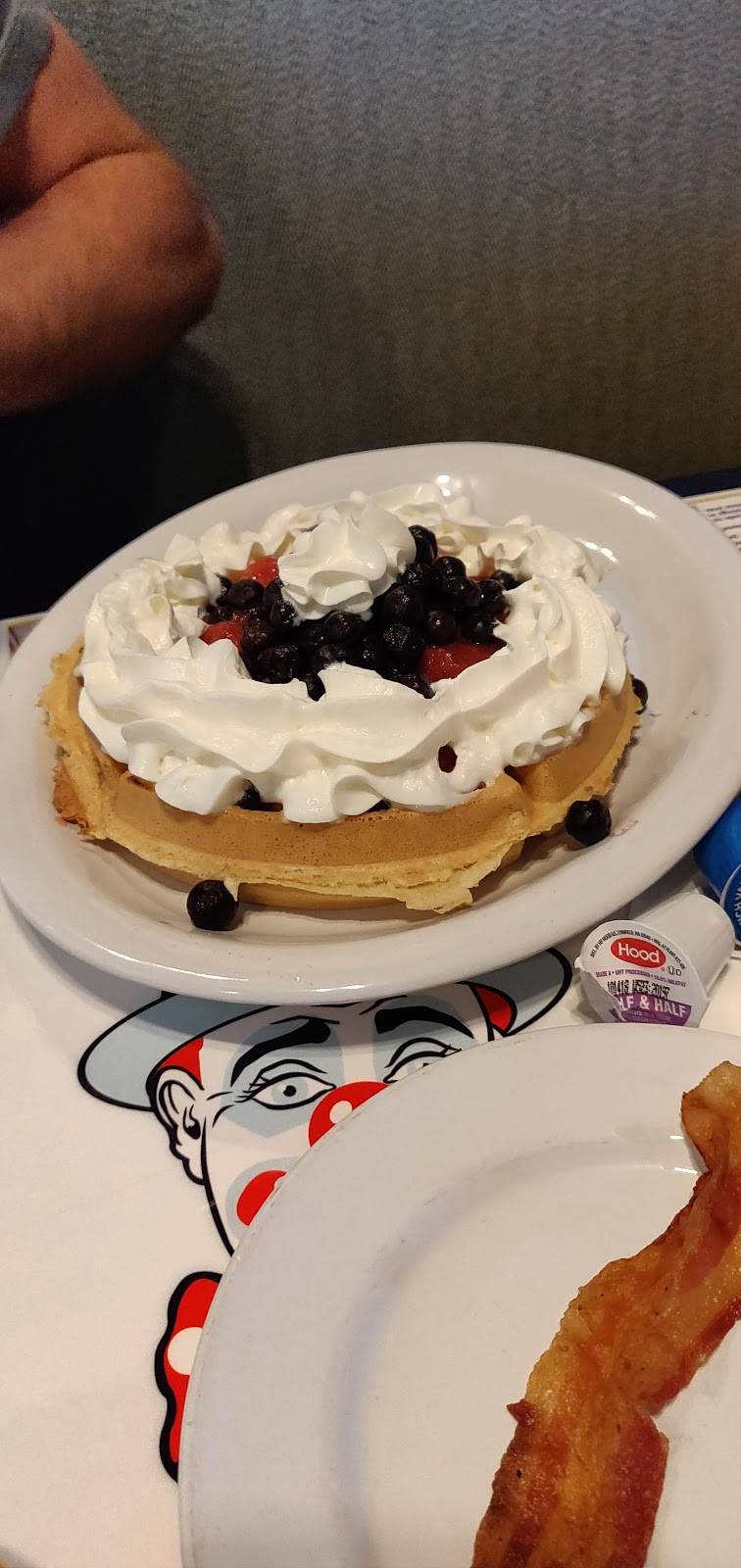 Patches Family Restaurant | restaurant | 501 E Venice Ave, Venice, FL 34285, USA | 9414846713 OR +1 941-484-6713