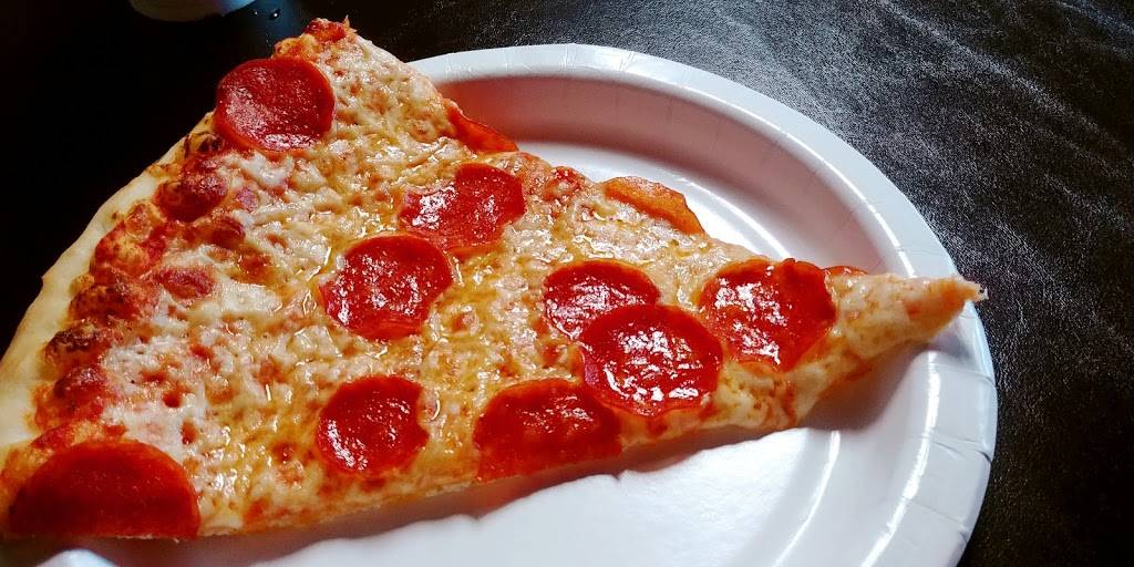 Falcones Pizzeria | restaurant | 6705 N May Ave, Oklahoma City, OK 73116, USA | 4052422222 OR +1 405-242-2222