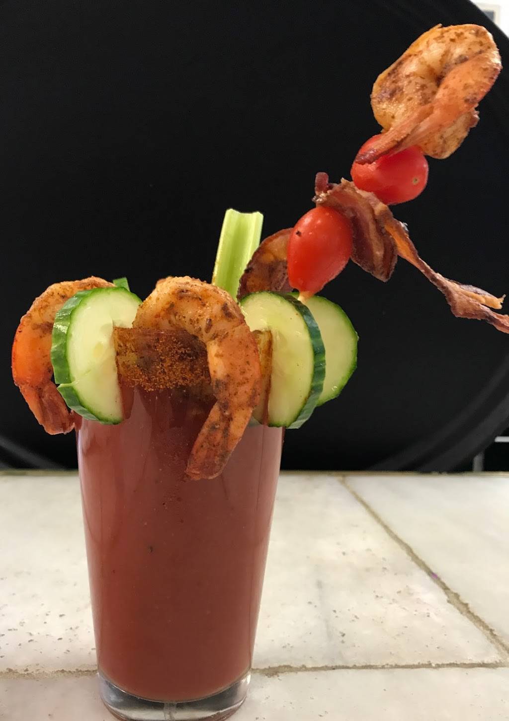 Ruccis | restaurant | 10579 Theodore Green Blvd, White Plains, MD 20695, USA | 3019323838 OR +1 301-932-3838