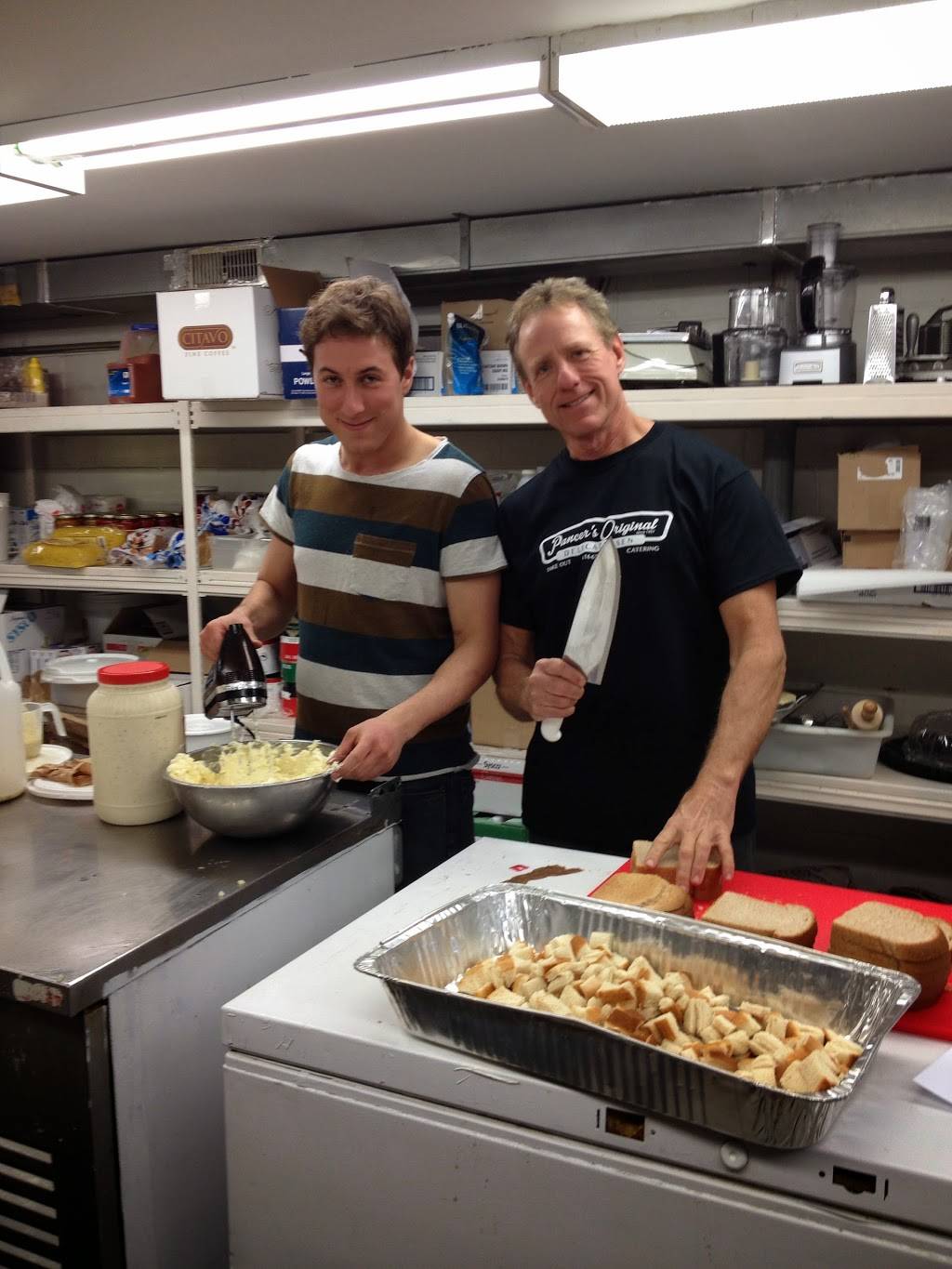 Pancers Original Deli | restaurant | 3856 Bathurst St, North York, ON M3H 3N3, Canada | 4166361230 OR +1 416-636-1230