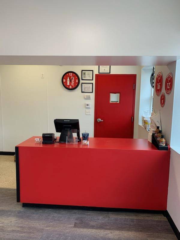 Gioninos Pizzeria | restaurant | 375 E Main St, Canfield, OH 44406, USA | 3309674600 OR +1 330-967-4600