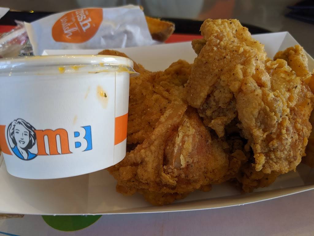 Mary Browns Chicken & Taters | restaurant | 11 Jacob Keffer Pkwy, Concord, ON L4K 5N8, Canada | 2898325077 OR +1 289-832-5077