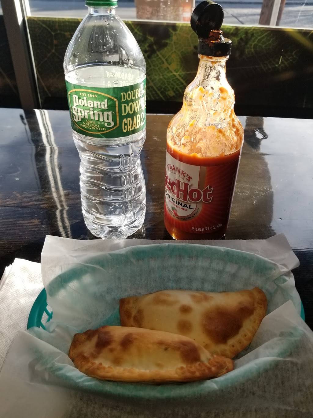 Empananda Spanish Grill | restaurant | 8 Market St, Clifton, NJ 07012, USA | 9732728202 OR +1 973-272-8202