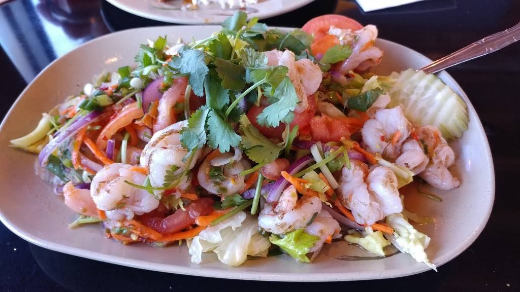 Shandra Thai Cuisine | restaurant | 2505 E Palmdale Blvd, Palmdale, CA 93550, USA | 6612668839 OR +1 661-266-8839