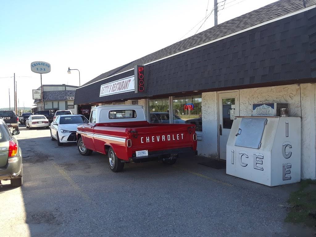 Bettys Restaurant | restaurant | 2539 US-131, Boyne Falls, MI 49713, USA | 2315492680 OR +1 231-549-2680