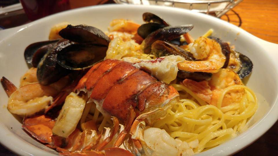 Red Lobster | restaurant | 1100 Buckeye Ave, Ames, IA 50010, USA | 5152322922 OR +1 515-232-2922