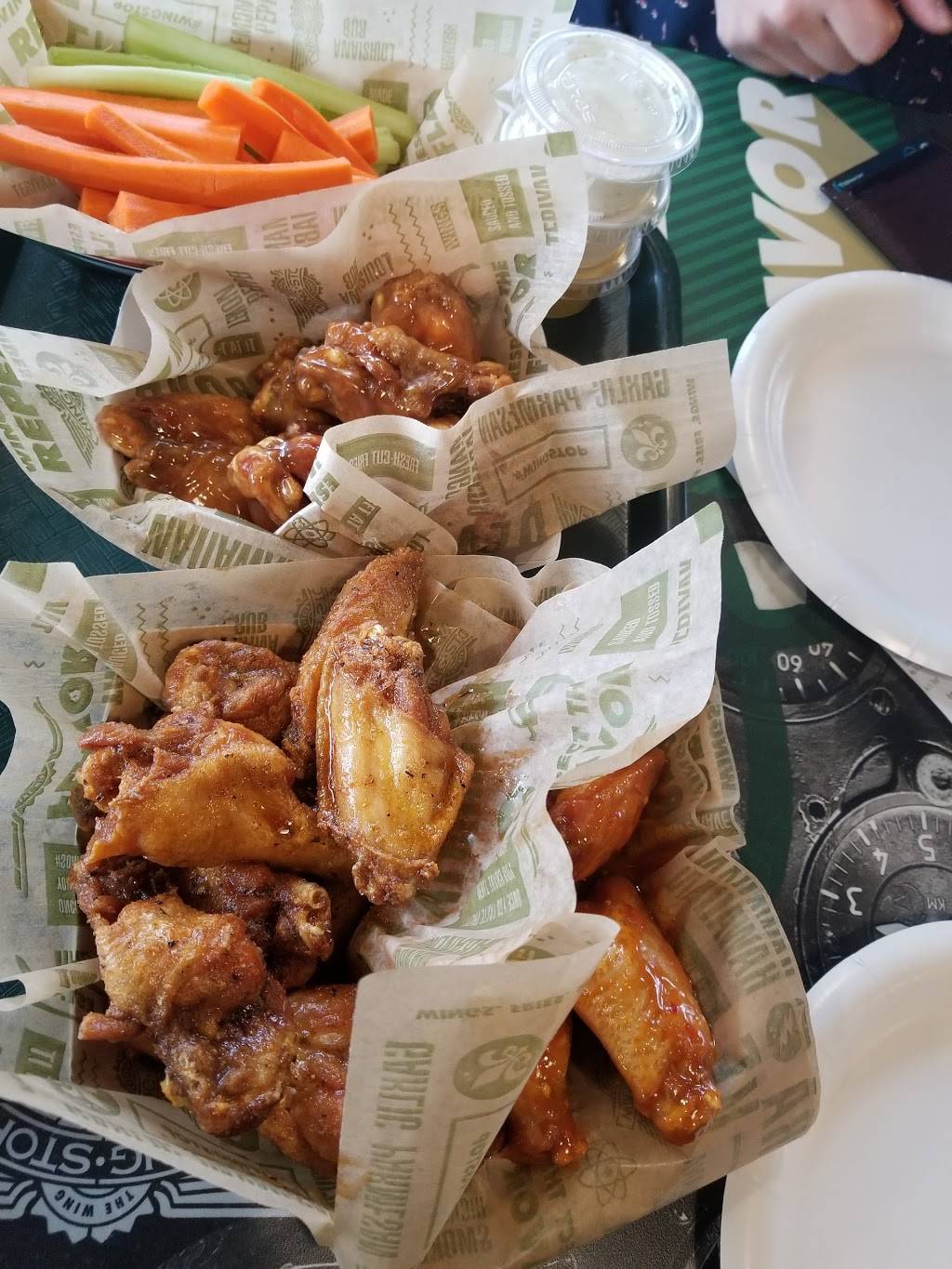 Wingstop | restaurant | 10002 Aurora Ave N, Seattle, WA 98133, USA | 2063279611 OR +1 206-327-9611