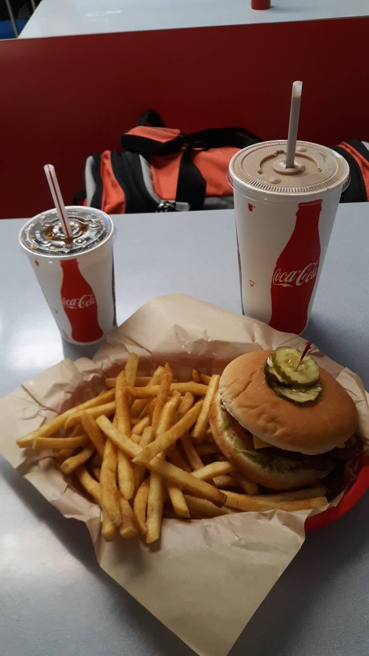 Scotties Drive In | restaurant | 1702 Pacific Ave, Forest Grove, OR 97116, USA | 5033576898 OR +1 503-357-6898