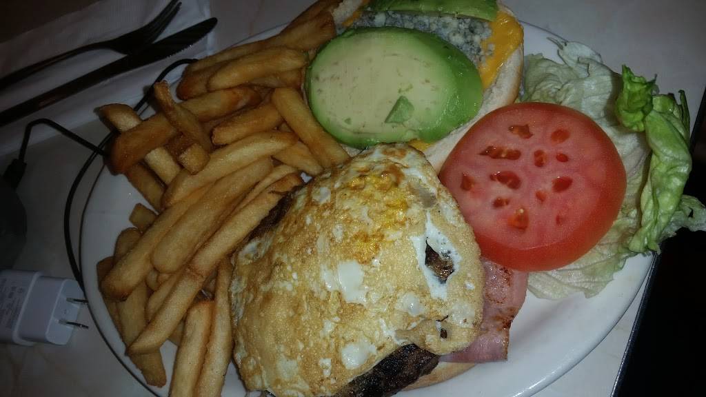 Fort Hamilton Diner | restaurant | 9502 4th Ave, Brooklyn, NY 11209, USA | 7182385151 OR +1 718-238-5151