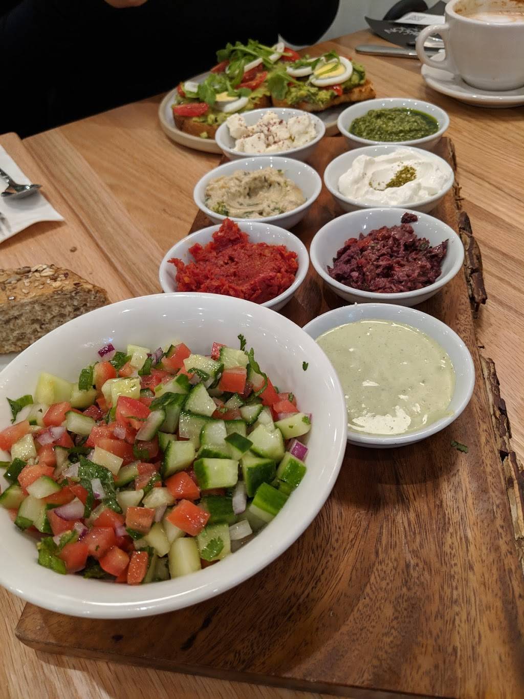 Rothchilds Coffee & Kitchen | restaurant | 76 Middle Neck Rd, Great Neck, NY 11021, USA | 5164820434 OR +1 516-482-0434