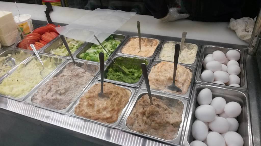 Flaums Appetizing | restaurant | 40 Lee Ave, Brooklyn, NY 11211, USA | 7183877934 OR +1 718-387-7934