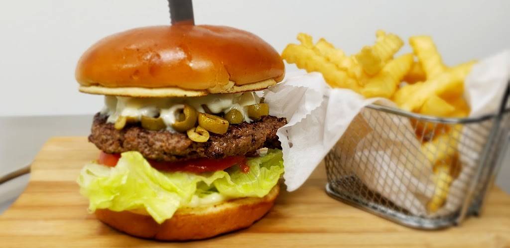 Daniels Grill | restaurant | 100 S Michigan Ave #2, Saginaw, MI 48602, USA | 9897599333 OR +1 989-759-9333