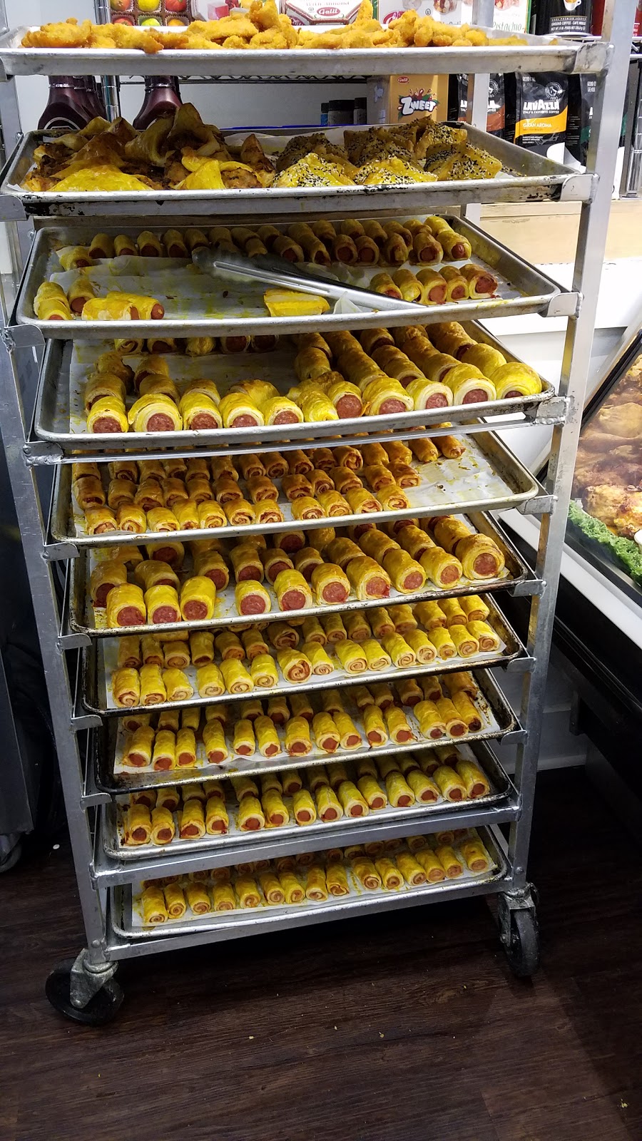 Mechys Gourmet | restaurant | 1412 Avenue J, Brooklyn, NY 11230, USA | 7183389181 OR +1 718-338-9181