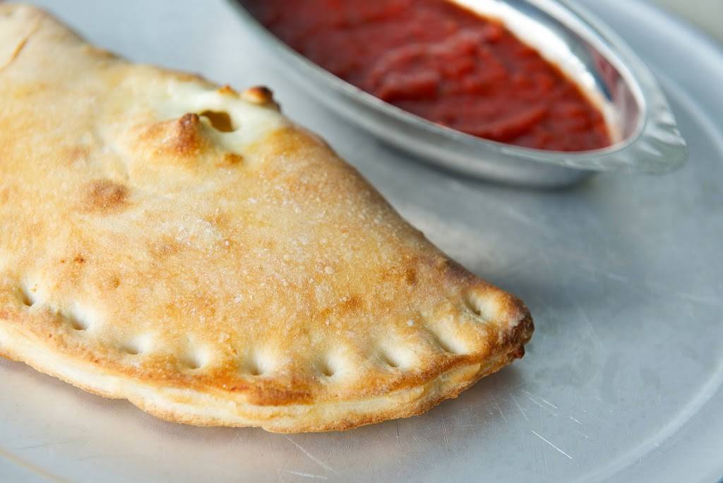 Fellinis Pizza | restaurant | 2522, 1991 Howell Mill Rd NW, Atlanta, GA 30318, USA | 4043520799 OR +1 404-352-0799