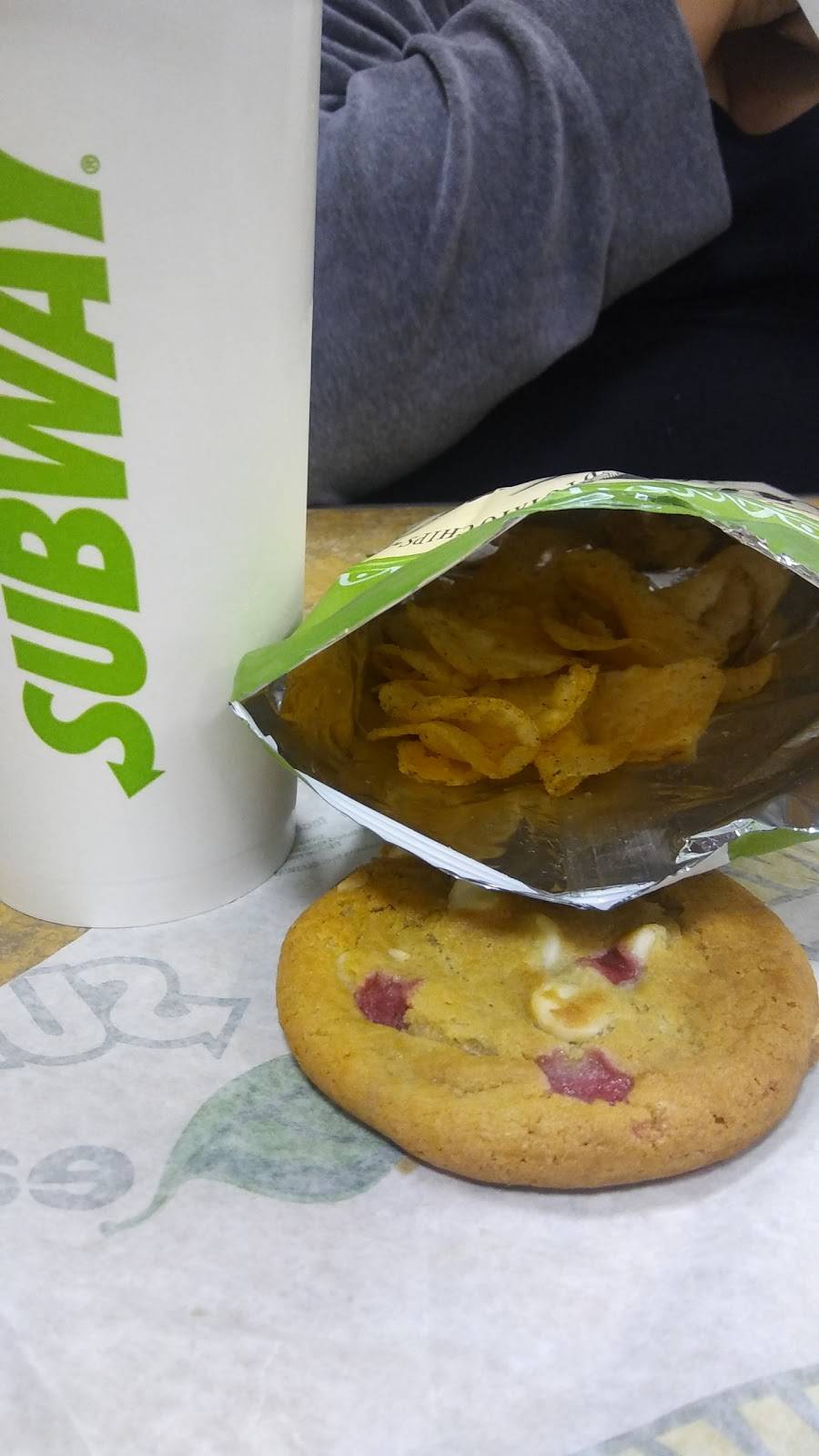 Subway | restaurant | 235 N Sanderson Ave Suite C-1 Winston Plaza, Hemet, CA 92545, USA | 9516581281 OR +1 951-658-1281