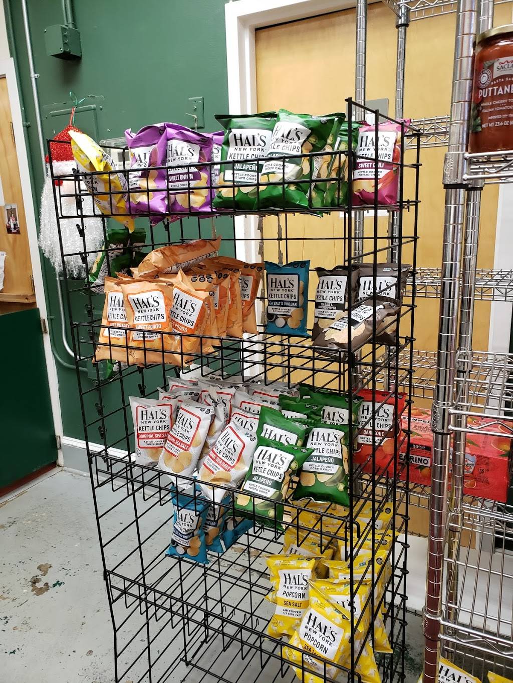 Fratelli Market | restaurant | 17 Cedar Heights Rd, Stamford, CT 06905, USA | 2033221632 OR +1 203-322-1632