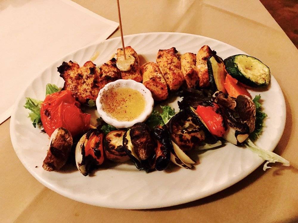 Skewers Kabob House | restaurant | 821 L St, Modesto, CA 95354, USA | 2095253611 OR +1 209-525-3611
