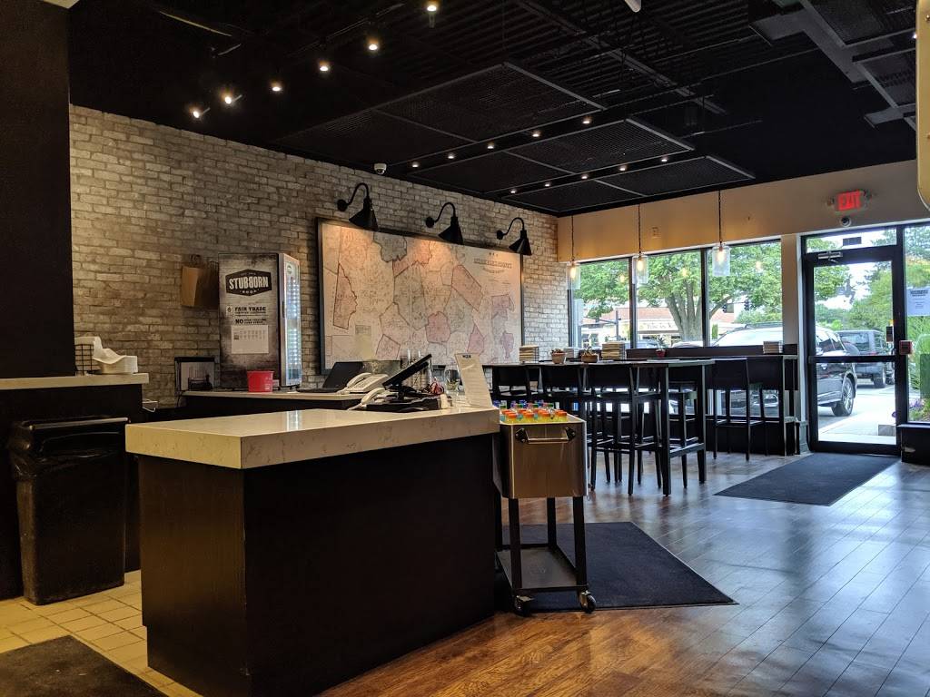 Upper Crust Pizzeria | restaurant | 68-82 Burlington Mall Road, Burlington, MA 01803, USA | 7815525188 OR +1 781-552-5188