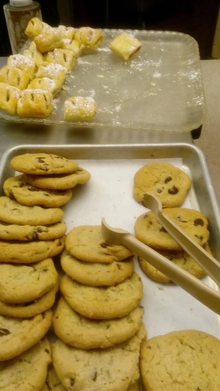 HomeTown Buffet | restaurant | 6705 Fallbrook Ave, Canoga Park, CA 91307, USA | 8187131776 OR +1 818-713-1776