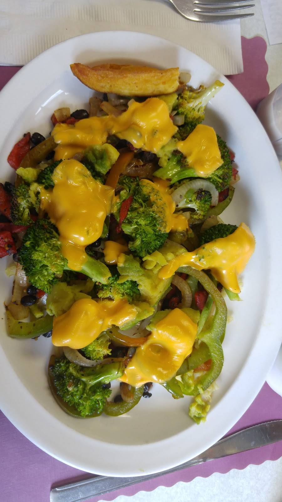 Coughlins Place | restaurant | 182 N Main St, East Longmeadow, MA 01028, USA | 4135251899 OR +1 413-525-1899