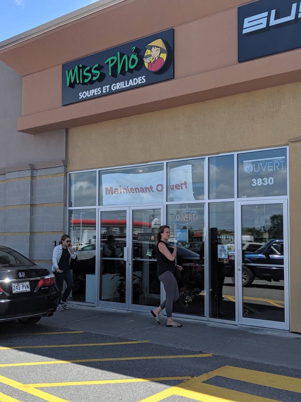 Miss Pho | restaurant | 3830 Boulevard de la Côte-Vertu Suite 200, Saint-Laurent, QC H4R 1P8, Canada | 5143366477 OR +1 514-336-6477