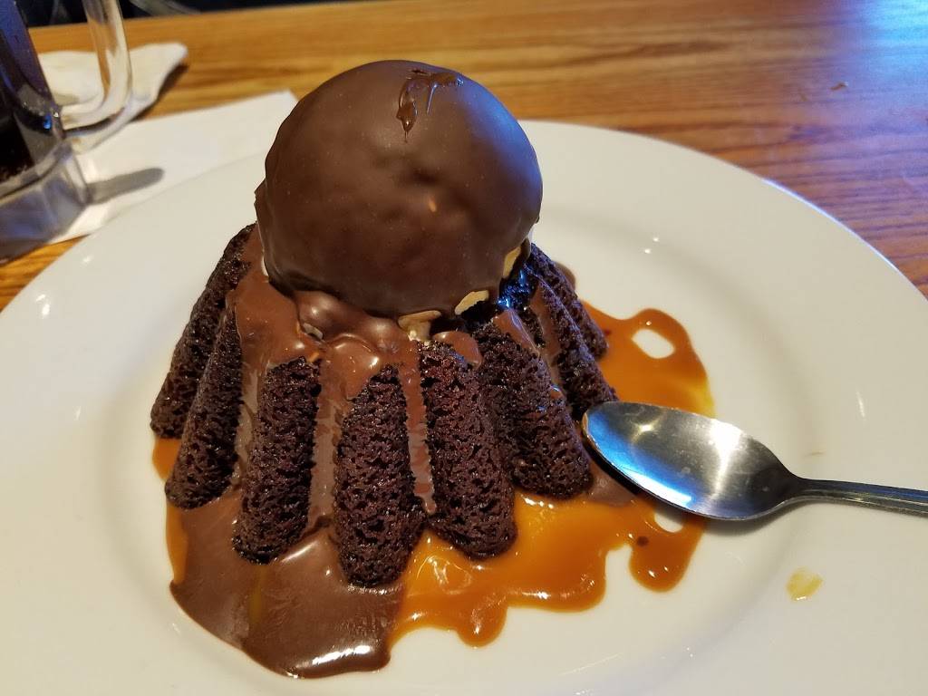 Chilis Grill & Bar | meal takeaway | 499 E Alessandro Blvd, Riverside, CA 92508, USA | 9517760952 OR +1 951-776-0952