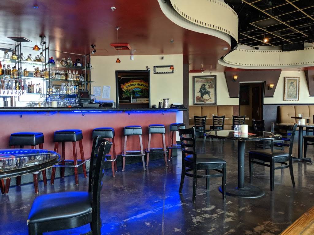 Agave Grill & Cantina | restaurant | 1935 Galindo St, Concord, CA 94520, USA | 9256765252 OR +1 925-676-5252