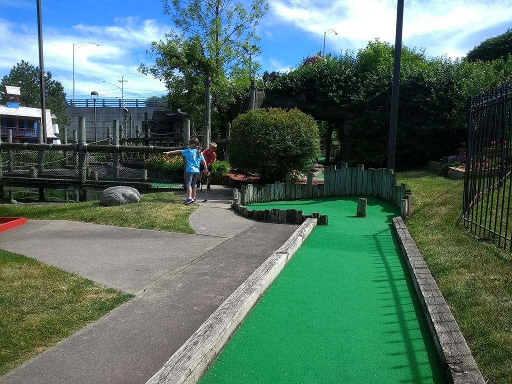 Clubhouse Fun Center (Greece) | restaurant | 3340 W Ridge Rd, Greece, NY 14626, USA | 5852255093 OR +1 585-225-5093