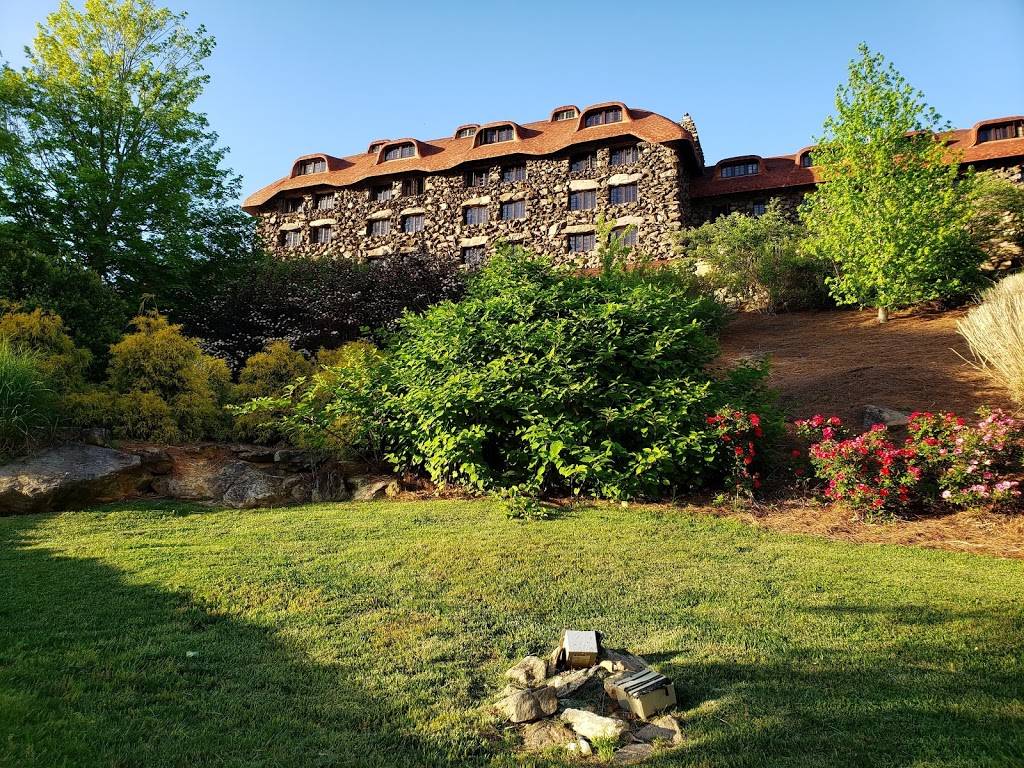 Sunset Terrace | restaurant | 290 Macon Ave, Asheville, NC 28804, USA | 8004385800 OR +1 800-438-5800