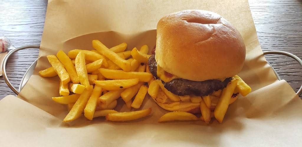 Rock That Burger | restaurant | 7138 SW 117th Ave, Miami, FL 33183, USA | 3052792110 OR +1 305-279-2110