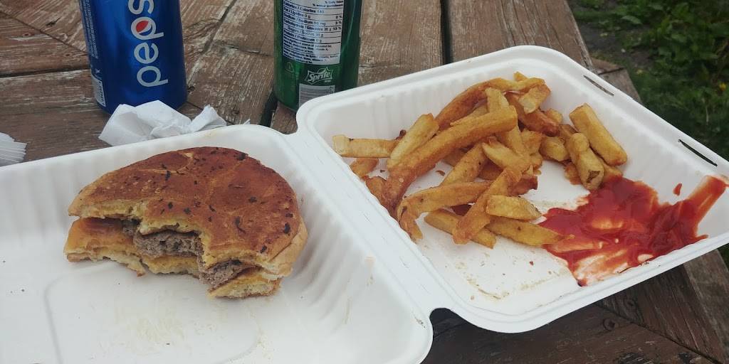 Flippin Mikes | restaurant | 235 Dundas St, Woodstock, ON N4S 1A8, Canada | 5194216897 OR +1 519-421-6897