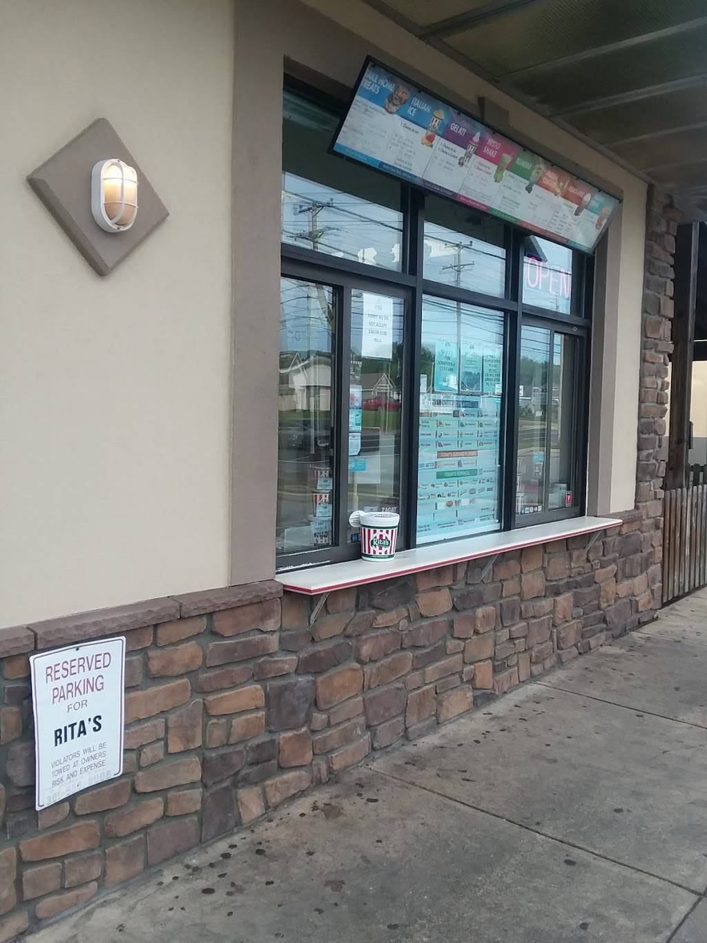 Ritas Italian Ice & Frozen Custard | restaurant | 15430 Old Columbia Pike, Burtonsville, MD 20866, USA | 3014210013 OR +1 301-421-0013