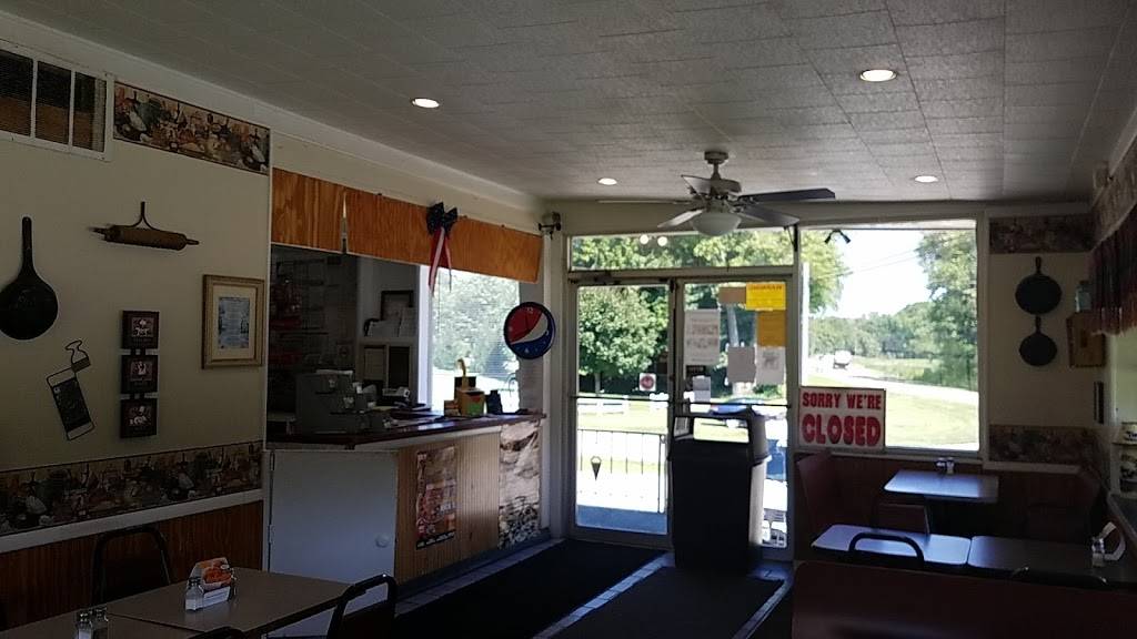 Minix Giovanni’s II | restaurant | 21430 OH-73, West Portsmouth, OH 45663, USA | 7408586636 OR +1 740-858-6636