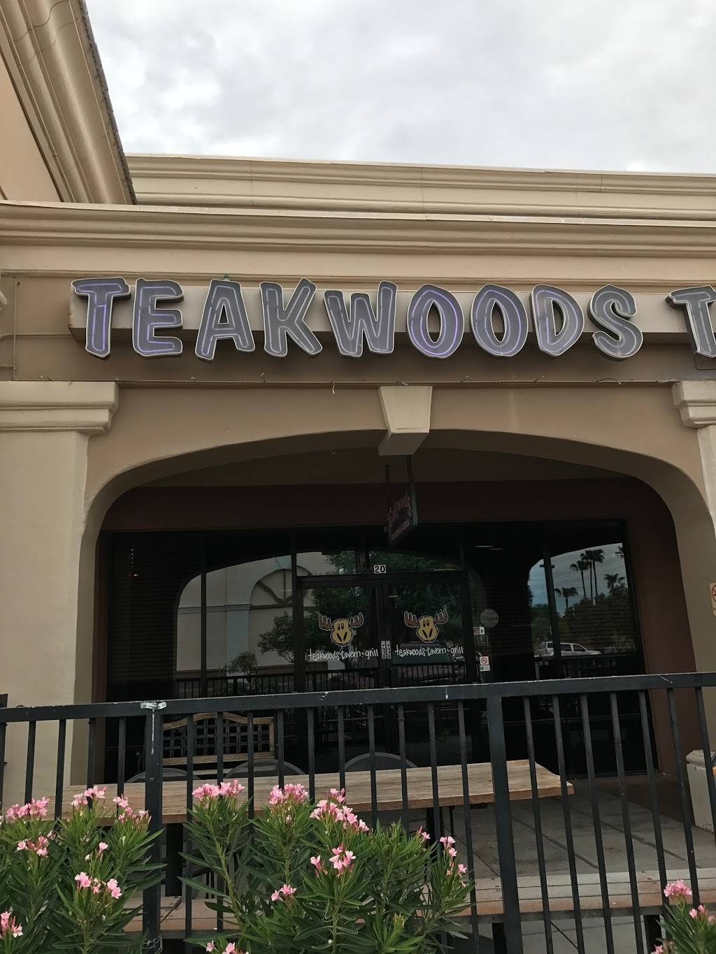Teakwoods | restaurant | 5965 W Ray Rd, Chandler, AZ 85226, USA | 4809610945 OR +1 480-961-0945