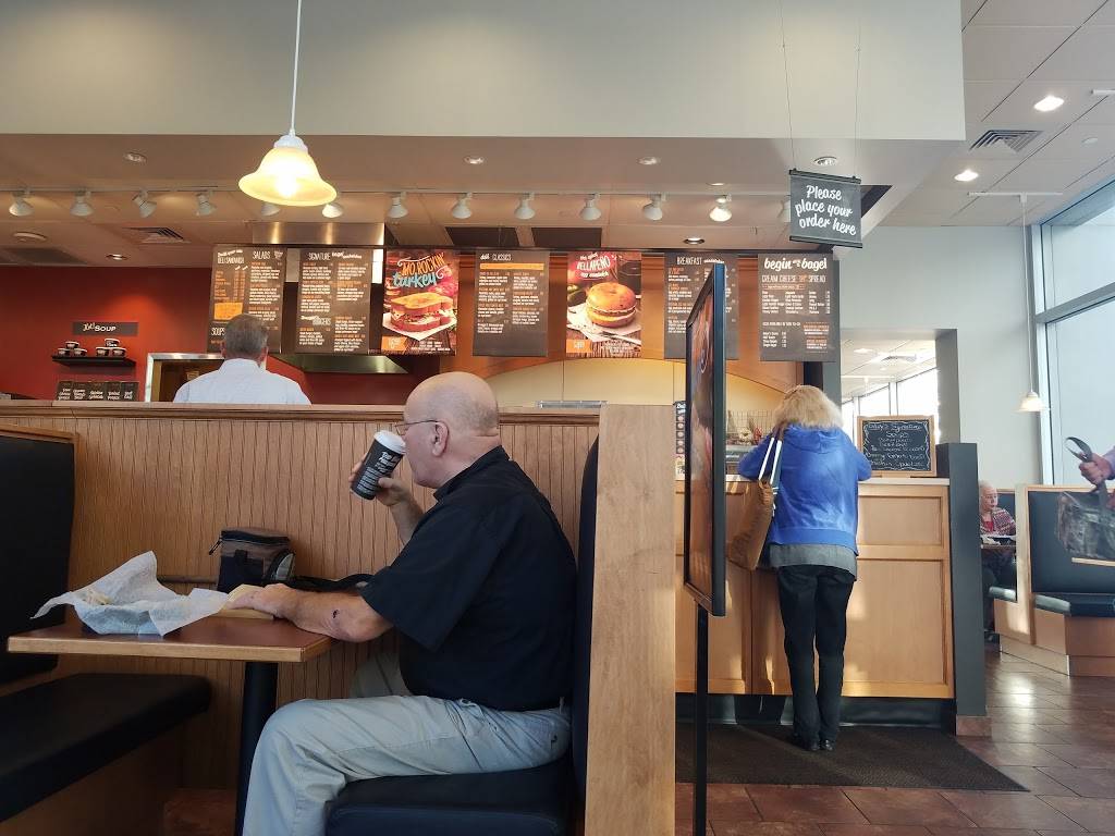 Brueggers Bagels | cafe | 501 E Kennedy Blvd, Tampa, FL 33602, USA | 8134022989 OR +1 813-402-2989