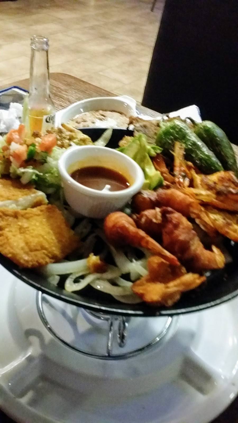 Viva Mexican Grill | restaurant | 9820 W Lower Buckeye Rd # 103, Tolleson, AZ 85353, USA | 6239360165 OR +1 623-936-0165