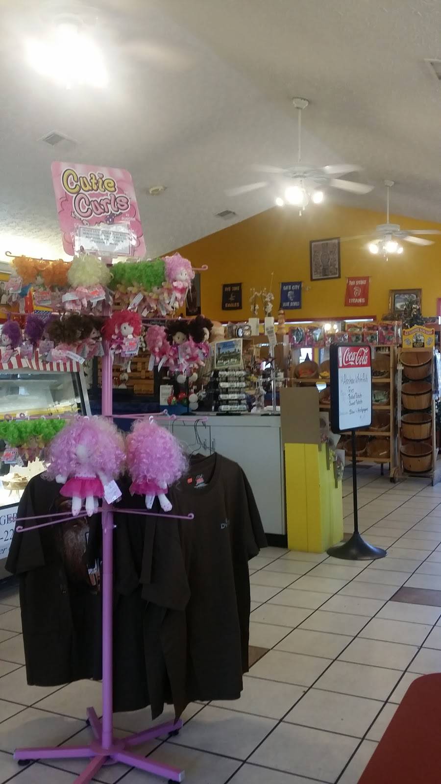 Burgers R Us | restaurant | 1023 US-23, Weber City, VA 24290, USA | 2762250270 OR +1 276-225-0270